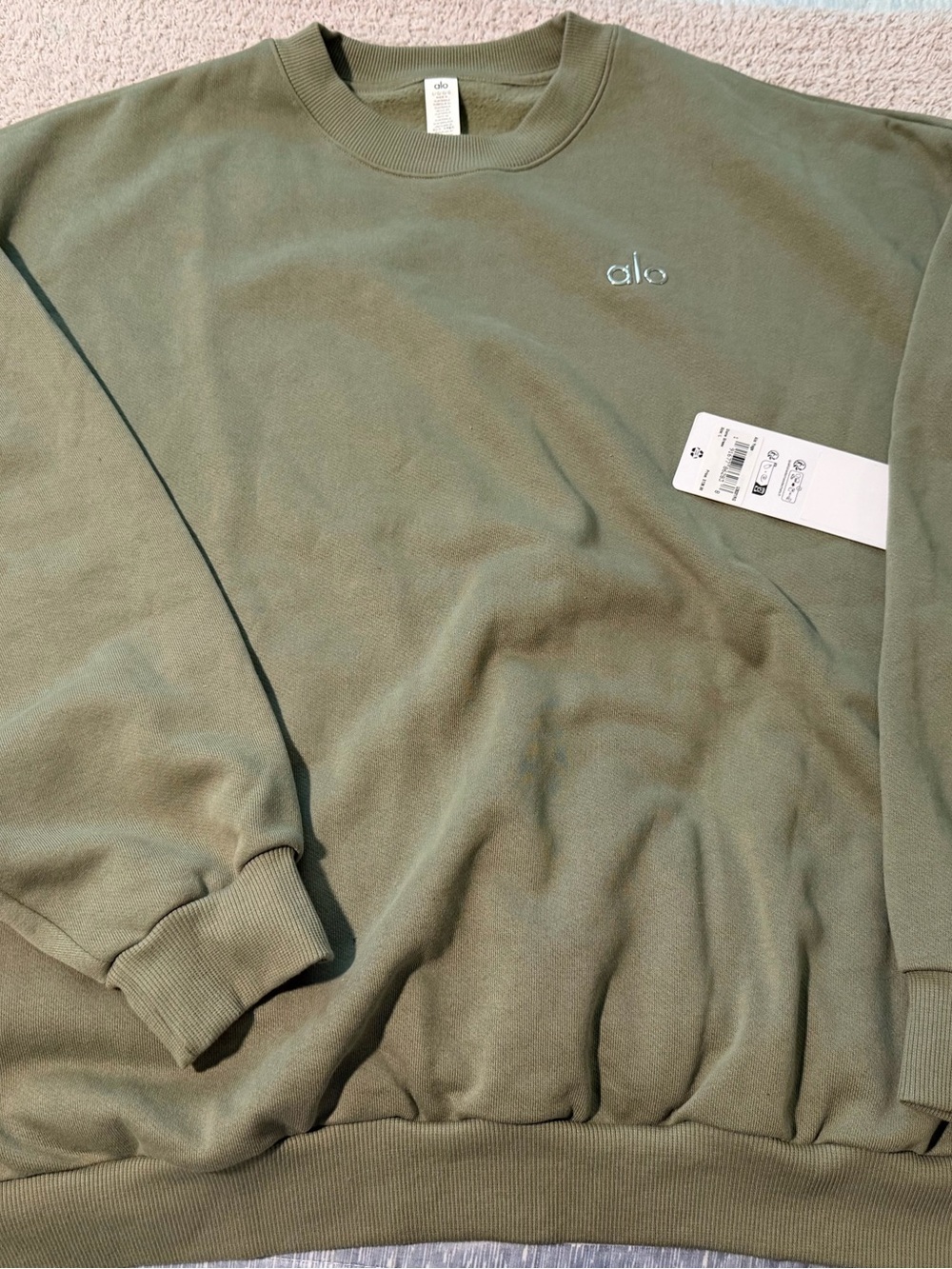 ALO Unisex Size L 💚NWT 💚Dune Green Accolade Crewneck Sweatshirt